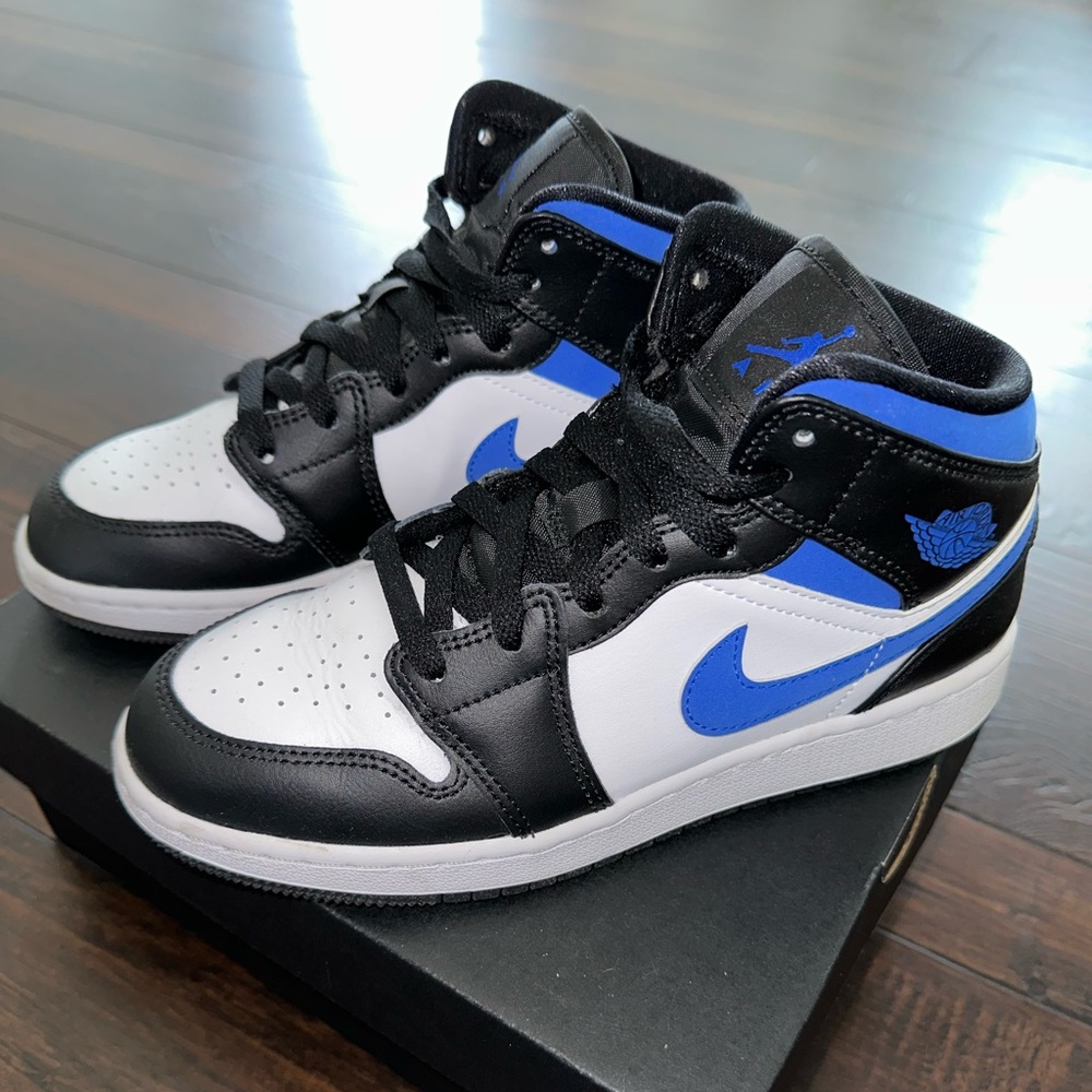 Air Jordan 1 Mid GS ‘Racer Blue’
